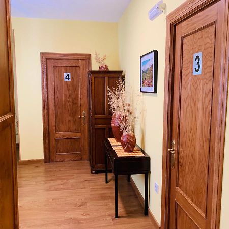 波特斯 Hostal La Serna酒店 外观 照片