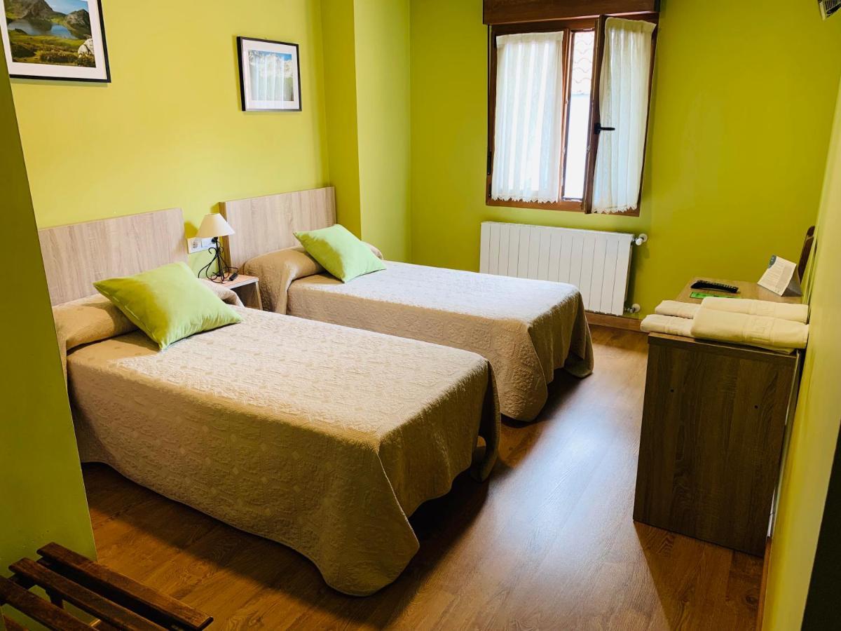 波特斯 Hostal La Serna酒店 外观 照片